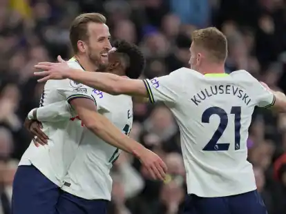 Harry Kane (l) war Tottenhams Matchwinner gegen Man City.