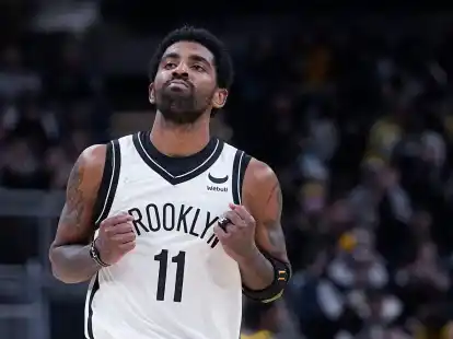 Kyrie Irving l&auml;uft seit 2019 f&uuml;r die Nets auf.