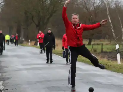 Frank Meischen feierte mit den Mentzhauser Bo&szlig;lern am Wochenende einen Kantersieg.