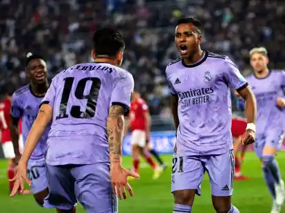Rodrygo (2.v.r) erzielte den dritten Real-Treffer gegen Kairo.