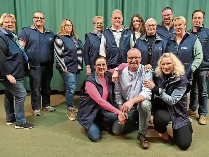 Nach dem Verlust &bdquo;ihrer&ldquo; Spielst&auml;tte durch den Verkauf des &bdquo;Freesenkroog&ldquo; Werdum startet die Plattdeutsche Theatergruppe Werdum im Kursaal neu durch.