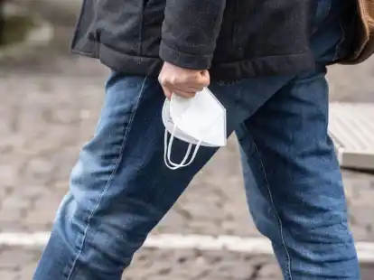 Die bundesweite Sieben-Tage-Inzidenz ist in der vergangenen Woche um etwa 14 Prozent im Vergleich zur Vorwoche angestiegen, berichtet das RKI.