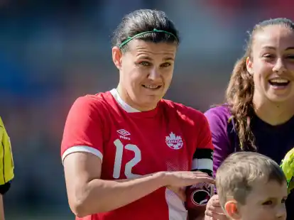 Die kanadischen Fu&szlig;ballerinnen um Christine Sinclair sind in Gespr&auml;chen mit dem Verband &uuml;ber eine angemessene Entlohnung.