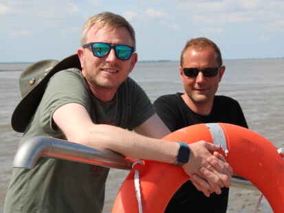 Die Platzwarte von Sehestedt: Tim Schaper (links) und Marcel Sakowitz, freuen sich schon auf die neue Saison.