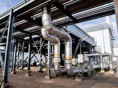 Technische Anlagen zur Verdichtung von Erdgas auf dem Gel&auml;nde des Erdgasspeichers Rehden in Niedersachsen.