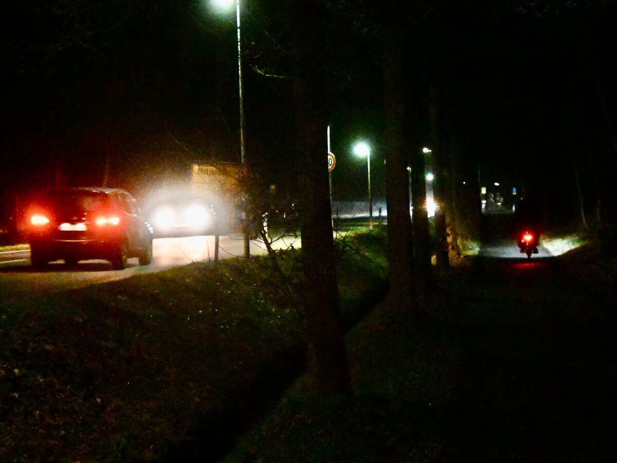 Straßenbeleuchtung in Oldenburg: Warum Autos mehr Licht bekommen als  Radfahrer