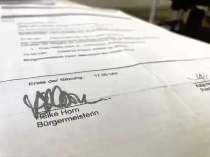 Hinter das Protokoll hat Heike Horn ihre Unterschrift gesetzt und best&auml;tigt, dass die Sitzung so verlaufen ist.