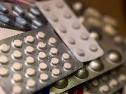 Viele Menschen in Deutschland f&uuml;rchten einer Umfrage zufolge Knappheiten bei Arzneien.