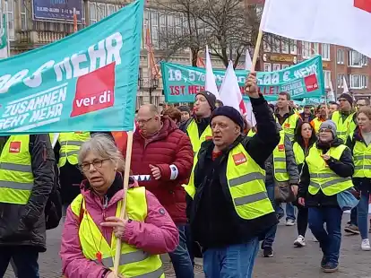 Endpunkt des Demonstrationszugs: Im Stadtgarten gab es eine Abschlusskundgebung.
