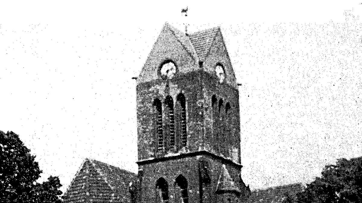 NWZ Archiv Als der Kirchturm in Friesoythe im 19. Jahrhundert noch fast komplett aus Holz war