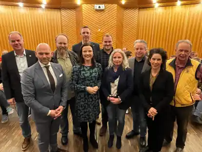 Vertreter aus dem Handwerk und der Wirtschaft, aus Politik und Verwaltung diskutierten im B&uuml;rgerhaus Schortens &uuml;ber die Ausbildung im Handwerk