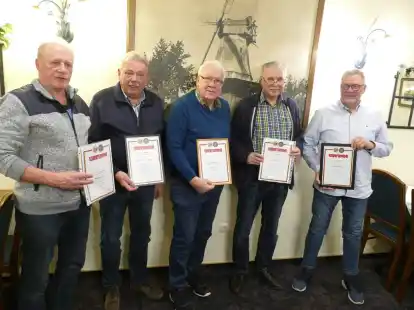 Sie geh&ouml;ren zu den erfolgreichsten Z&uuml;chtern des Vereins (von links): Wilfried Coners, Hartmut Hobbiebrunken, Gert Liebscher, Wilfried Fischer und Reiner Pittelkow.