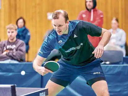 Tischtennis-Oberligist MTV Jever (im Bild Fabian Pfaffe) setzt sich f&uuml;r die beiden Ausw&auml;rtspartien am Wochenende ein klares Ziel.