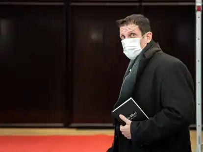 Das Verfahren gegen den Bremer Pastor Olaf Latzel wegen des Vorwurfs der Volksverhetzung wurde neu aufgerollt.