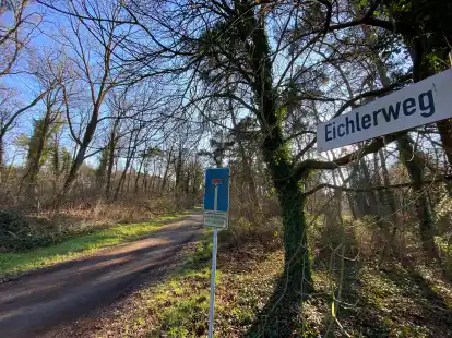 Der Eichlerweg auf der Grenze zwischen Wardenburg und Hatten: Sein Namensgeber wird mit dem Nationalsozialismus in Verbindung gebracht.
