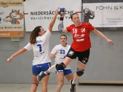 Starker Auftritt: Anja Wessels überzeugte beim Heimsieg der HSG Hude/Falkenburg gegen Habenhausen nicht nur wegen ihrer drei Tore.