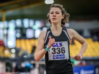 Lotta Lange von der Emder Laufgemeinschaft kam bei den Deutschen U20-Jugend-Hallenmeisterschaften in der Helmut-K&ouml;rnig-Halle in Dortmund &uuml;ber 800 Meter auf Platz sechs.