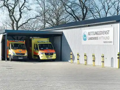 Das Team der Friedeburger Rettungswache ist aktuell in einem Komplex des Unternehmens Infumed an der Industriestra&szlig;e untergebracht und dort sehr zufrieden.