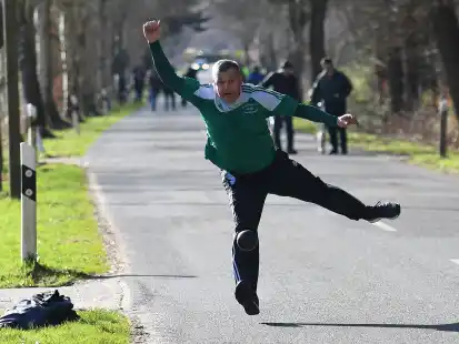 Ralf M&uuml;ller ist mit Utarp-Schweindorf auf Titelkurs.