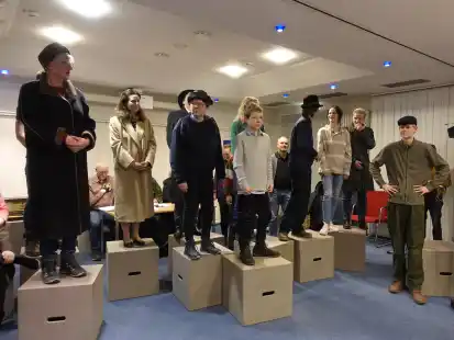 Das St&uuml;ck nimmt Gestalt an: Bild von den Proben im Seminarraum der Nordseehalle. Aufgef&uuml;hrt wird &bdquo;Melanie Schulte&ldquo; in der Neuen Kirche.