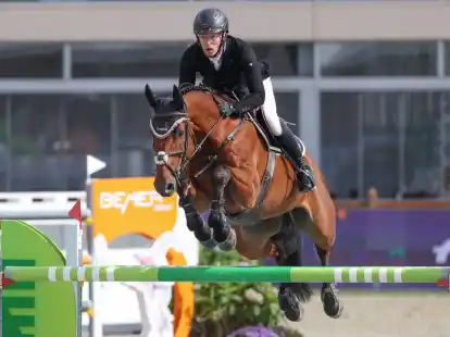 Springreiter Tim Rieskamp-Goedeking wurde auf dem Pferd Coldplay in Leipzig Zweiter.