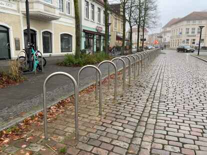 Autos weg, leere B&uuml;gel da &ndash; was genau war das Ziel dieser Mobilit&auml;ts-Ma&szlig;nahme, fragen sich Beobachter.