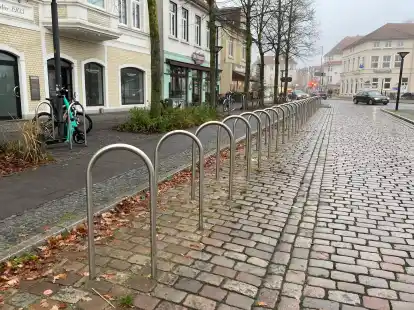 Autos weg, leere B&uuml;gel da &ndash; was genau war das Ziel dieser Mobilit&auml;ts-Ma&szlig;nahme, fragen sich Beobachter.