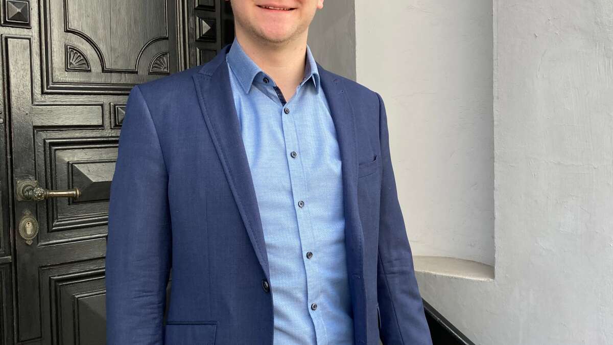 Heiraten in Zetel Tobias Buchholz will bester Trauredner werden