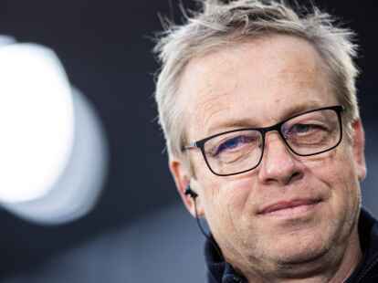 Sportdirektor Klemens Hartenbach bleibt dem SC Freiburg erhalten.