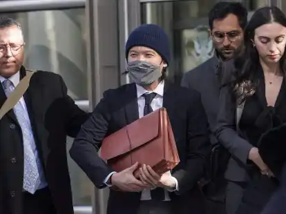 Ein ehemaliger Banker des US-Finanzkonzerns Goldman Sachs ist in der Korruptionsaff&auml;re um den malaysischen Staatsfonds 1MDB verurteilt worden.