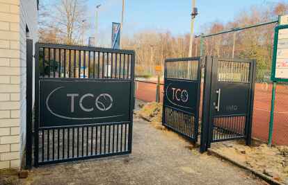 Auch das Eingangstor der Anlage an der Klingenbergstra&szlig;e wurde erneuert. Bild: Verein