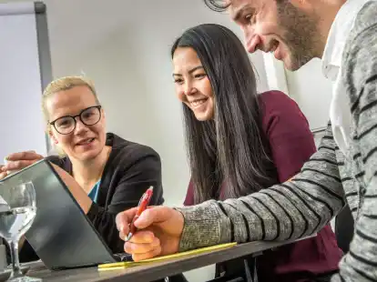 Gerade bei hybriden Konferenzen k&ouml;nnen Infos schon mal untergehen. Ein Protokoll kann dann das Wichtigste zusammenfassen.