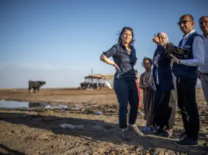 Au&szlig;enministerin Annalena Baerbock besucht das Marshes Restoration Center Chibayish im S&uuml;den des Irak.
