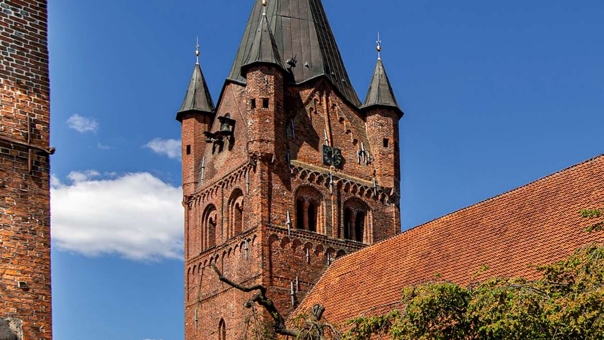 900 Jahre Westerstede Eigenes Buch zum Jubiläum „In unserer Stadt