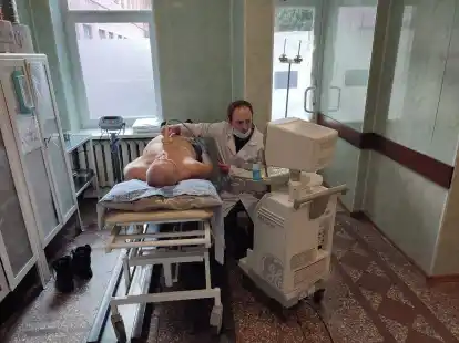 In einer kleinen Klinik in Lozovatka (Gebiet Poltava) ist bereits das von Dr. Michael Benjes aus Hohenkirchen gespendete Ultraschallger&auml;t im Einsatz.