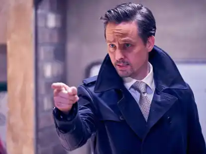 Andreas (Tom Schilling):&nbsp;&laquo;Niveau sieht nur von unten aus wie Arroganz.&raquo;