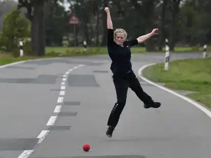 Daniela Rocker tritt mit Blomberg in Dietrichsfeld an. Auch in der Tabelle sind die Teams Nachbarn.