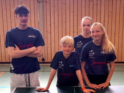 Spielten eine starke Saison: (von links) Johannes Alexander Inden, Henrik Fries, Smilla Wittek und Sophie Fries von den Jungen 19 des MTV Jever II