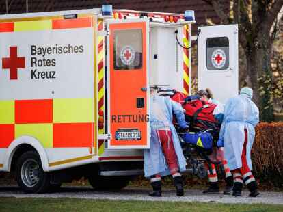 Jobs im Rettungsdienst sich extrem fordernd - viele Besch&auml;ftigte suchen nach Alternativen.