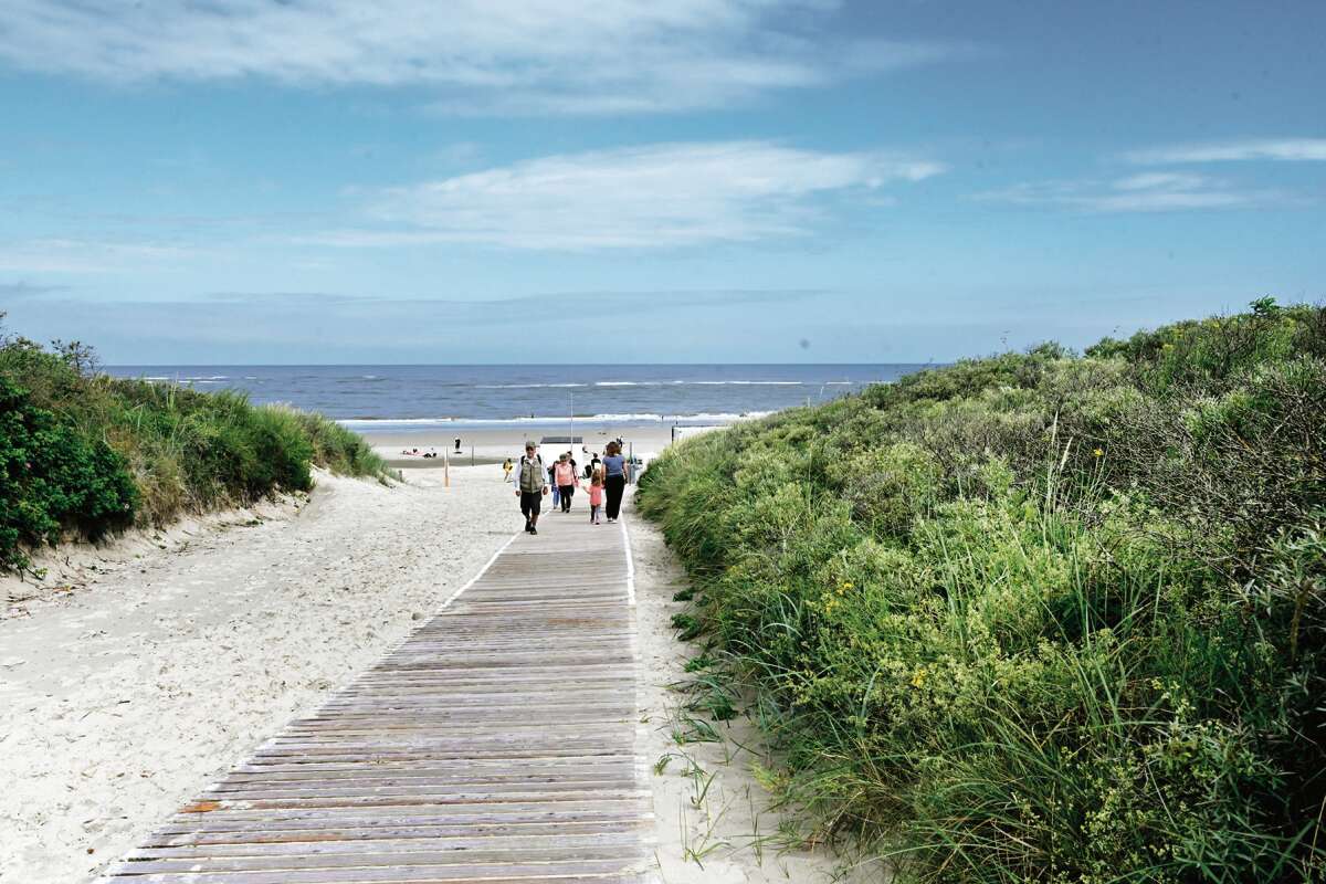 Ostfriesland, Borkum, Norderney, Langeoog und Wangerooge locken mehr