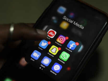 Es gibt viele soziale Netzwerke und Messengerdienste, in denen sich Jugendliche verlieren k&ouml;nnen. Elten sollten hier mehr auf ihre Kinder achten.