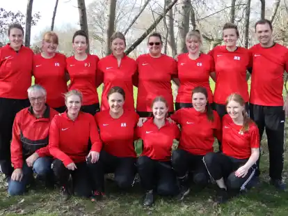 Das Frauenteam aus Schweinebrück lieferte sich bei der FKV-Finalrunde einen packenden Titelkampf mit zwei ostfriesischen Mannschaften.