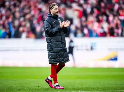 Freiburgs Lucas H&ouml;ler hat seinen Vertrag verl&auml;ngert.