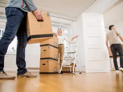 Packen, Ab- und Aufbau inklusive? Bei der Beauftragung eines Umzugsunternehmens kommt es auch auf die Details an.