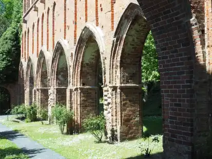 Wurde 2022 von &uuml;ber 6000 Menschen besucht: das Klostermuseum Hude, im Bild die Klosterruine.