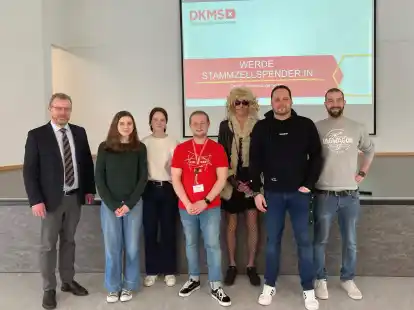 Sch&uuml;ler und Lehrer am Dietrich-Bonhoeffer-Gymnasium in Ahlhorn engagieren sich im Kampf gegen Blutkrebs.