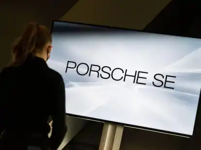 Im Musterverfahren gegen die VW-Dachgesellschaft Porsche SE (PSE) hat das Oberlandesgericht Stuttgart eine Entscheidung getroffen.
