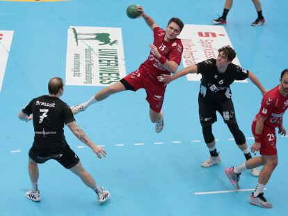 Vier Treffer erzielte Sven Eberlein (am Ball) beim 31:26-Erfolg des WHV im Hinspiel gegen Altenholz.