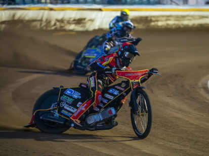 Der Saisonauftakt im Speedway Team Cup in Cloppenburg l&auml;sst die Herzen der Motorsport-Fans schon jetzt h&ouml;her schlagen.