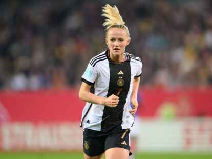 Lea Sch&uuml;ller ist die &laquo;Fu&szlig;ballerin des Jahres&raquo; 2022.